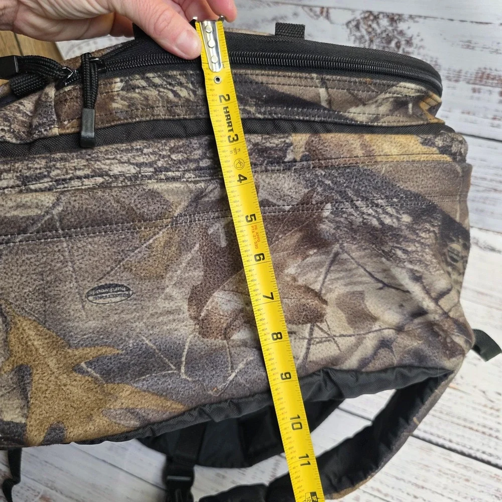 Fieldline Realtree Hardwood Camouflage Hunting Backpack‎ Soft Zipper Issue Hole